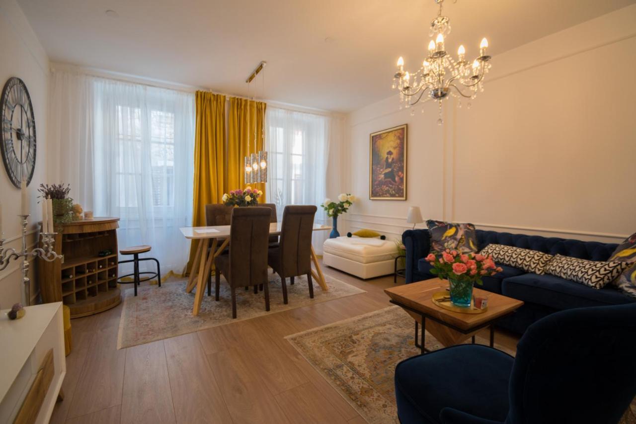 Trixi Maksimijan Apartment